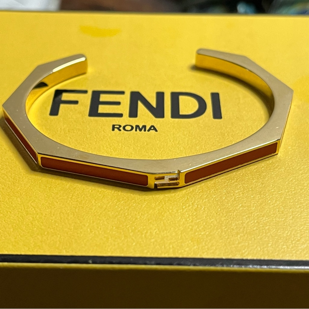 Fendi Red And Gold Bangle Full Inclusion 400$